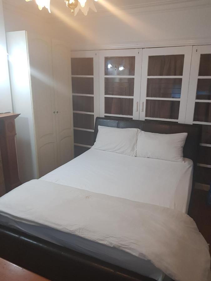 אילפורד Family Lodge, Princess Lodge, Executive Lodge, Master'S Lodge מראה חיצוני תמונה